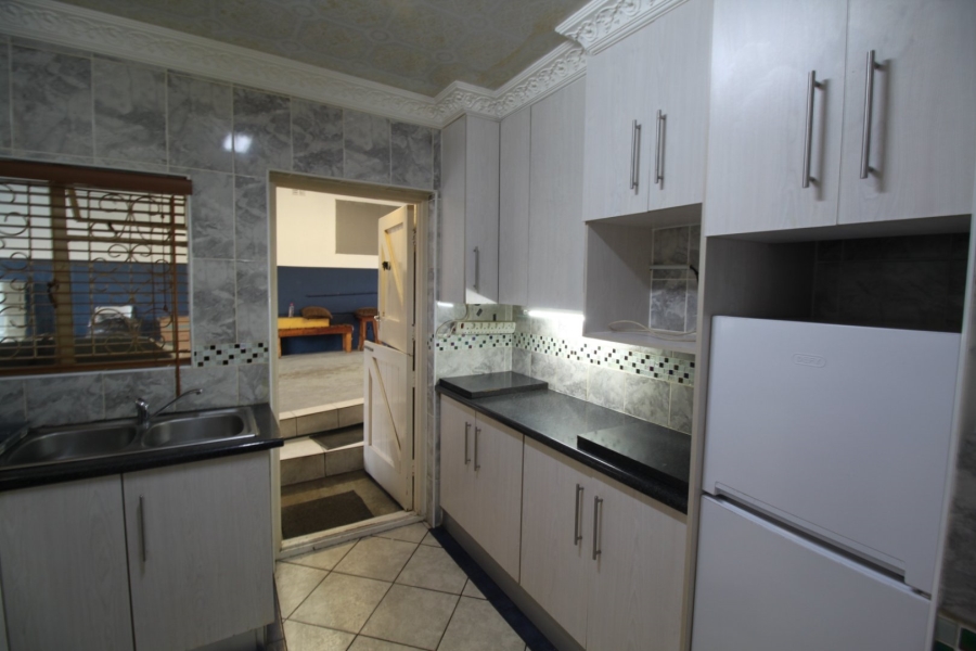 2 Bedroom Property for Sale in Bethelsdorp Eastern Cape